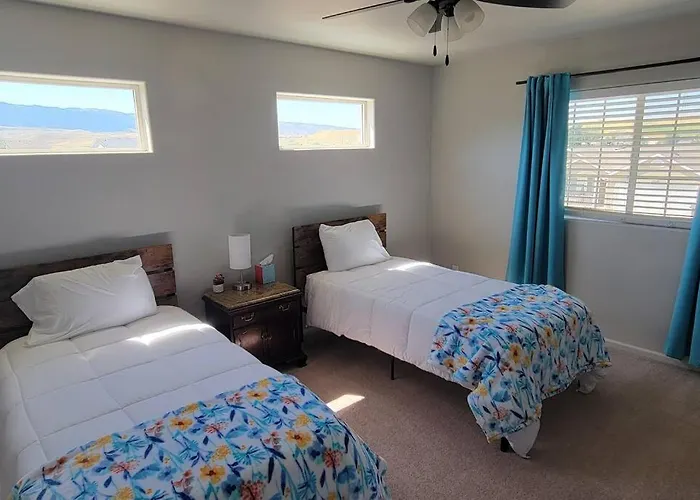 3 Bed 2.5 Bath Smart With Rv Parking *