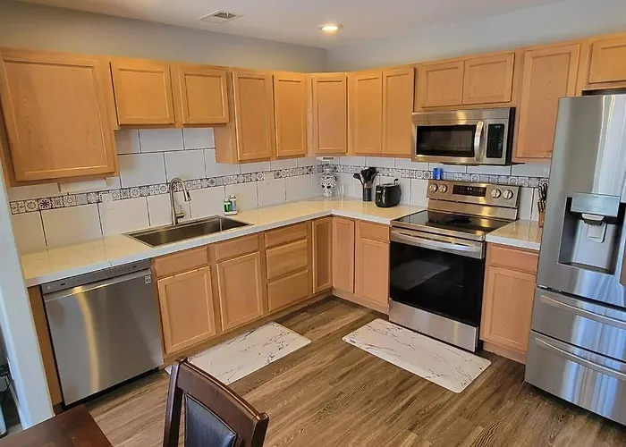 3 Bed 2.5 Bath Smart With Rv Parking